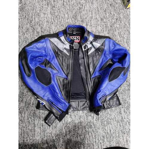 211 - A matching leather trouser and jacket set for motorcycling by IXS.