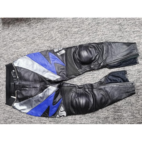 211 - A matching leather trouser and jacket set for motorcycling by IXS.