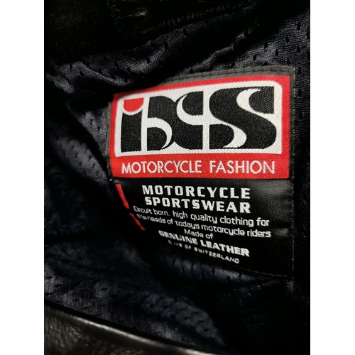 211 - A matching leather trouser and jacket set for motorcycling by IXS.