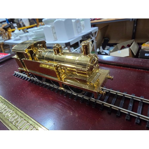 29 - Extremely rare Wrenn W2408 limited edition class R1 0-6-0 non powered tank locomotive layered in 24c... 