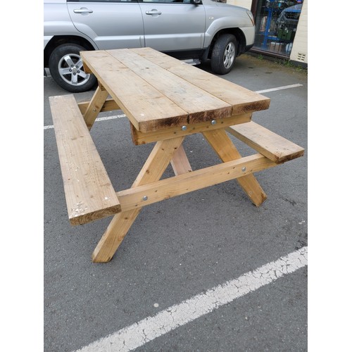 534 - Good quality hand made picnic bench using good quality thick gauge timber built with a sturdy constr... 