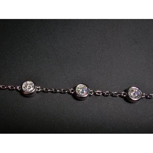 315 - Stunning brand new 925 Silver bracelet inset with 8x Moissanite Diamond Gem Stones, each stone is 0.... 