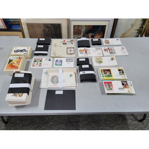 19 - Large quantity of good quality first day covers inc the 1986 World Cup, Flora and Funa from around t... 