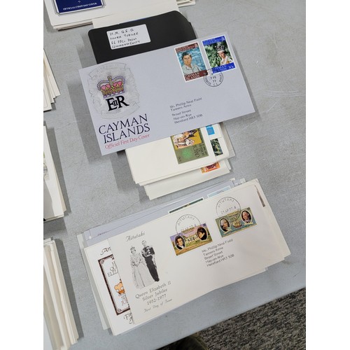 20 - Very large collection of first day covers all relating to the Royal Family inc 1981 Royal Wedding, 1... 