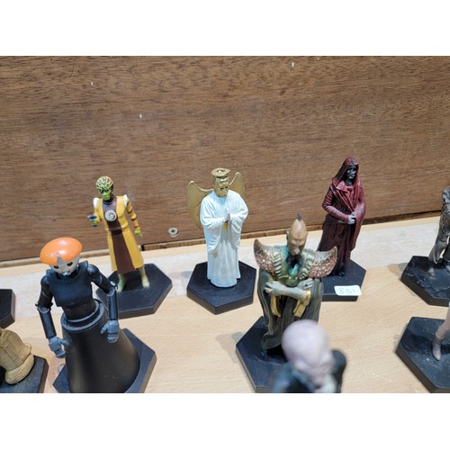 28 - Large collection of official Dr Who figurines 30x in total inc Weeping Angel, Ood Sigma, Tritovore, ... 