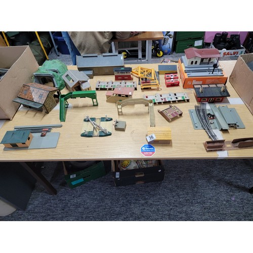 36 - Large quantity of model railway accessories, inc a boxed Lima HO scale Railway station, a quantity o... 