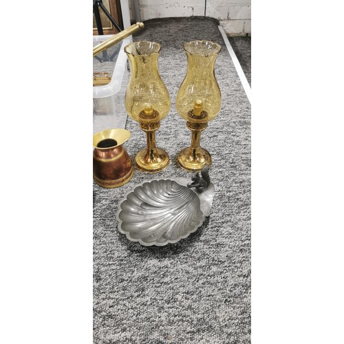 81 - A quantity of brass, copper and pewter and white metal items. To include adjustable candle holders w... 