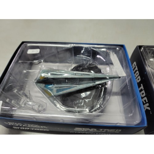 50 - 2x boxed Startrek model figures inc Voth Research vessel along with a Tholian Starship both in good ... 