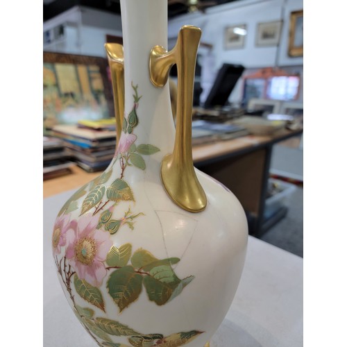 209 - 2x good quality vintage Royal Worcester vases inc a  a good quality Royal Worcester vase with a drag... 