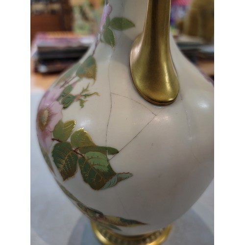 209 - 2x good quality vintage Royal Worcester vases inc a  a good quality Royal Worcester vase with a drag... 