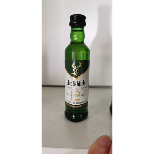 92 - 2 bottles of Glenfiddich Scotch. Includes a new and sealed bottle of 50cl Glenfiddich 