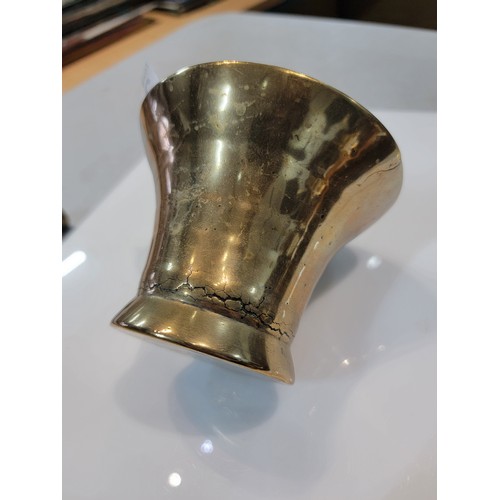 216 - A good quality solid bronze mortar and pestle has a casting crack to the base otherwise in overall g... 