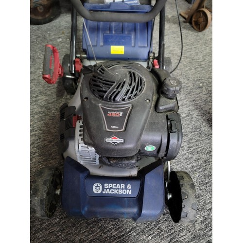 121 - Spear & Jackson self propelled lawn mower with Briggs and Stratton 450E series 125cc with good compr... 