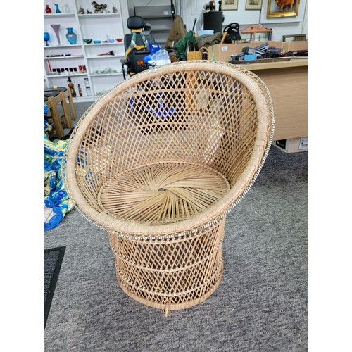 183 - 2x wicker chairs inc a large peacock chair and a smaller tub chair both in overall good condition, h... 