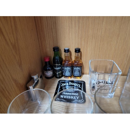 371 - Large collection of alcohol related items inc a quantity of 8x miniatures inc Jack Daniels, Glenfidd... 