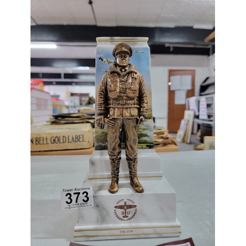 373 - A good quality resin Battle of Britain 80th anniversary airman sculpture by the Bradford exchange, l... 