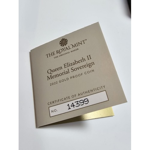 344 - An as new the Royal Mint Queen Elizabeth II memorial sovereign 2022 gold proof coin, this sovereign ... 