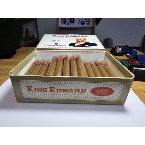 332 - A near complete box of sealed King Edward invincible deluxe cigars. 41 out of 50 in the box. Expensi... 