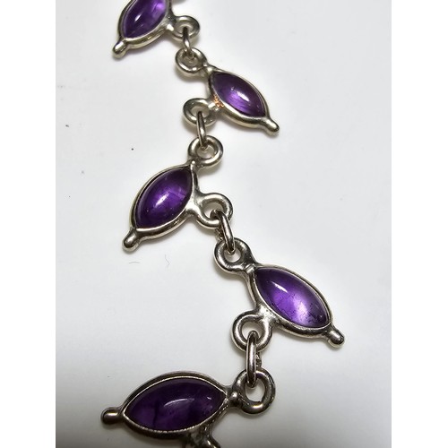 284 - A pretty 925 silver necklace inset with amethyst gemstones all the way around, in excellent clean co... 