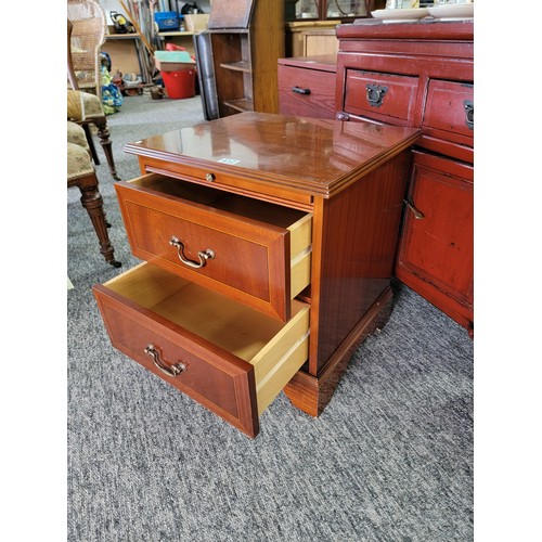 412 - Modern 2 drawer bedside cupboard with pull out shelf to the top in overall good condition with inlay... 