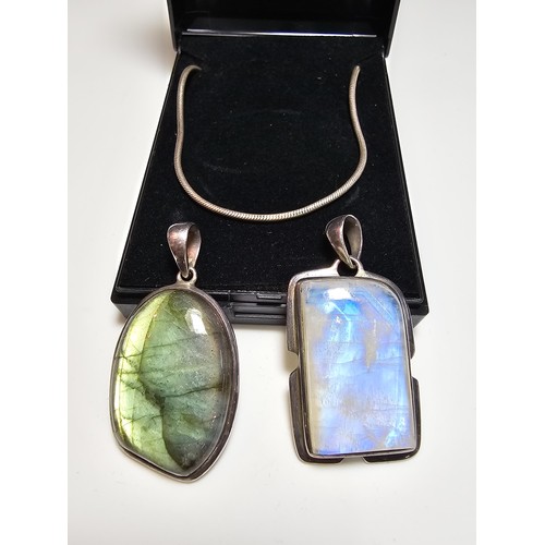 293 - 2x stunning 925 silver pendants, 1 inset with labradorite stone the other with a spectrolite stone (... 