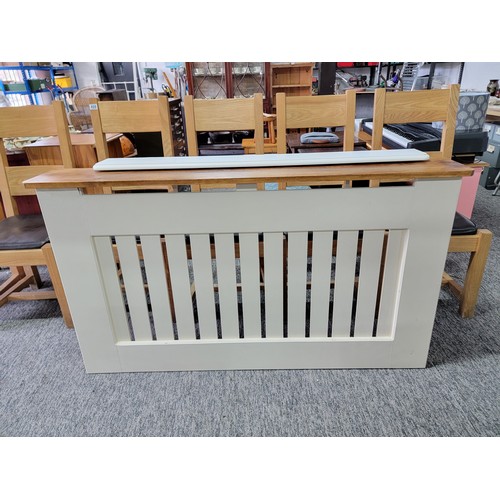 424 - Good quality large wooden radiator cover complete with stained wooden shelf to the top, along with a... 