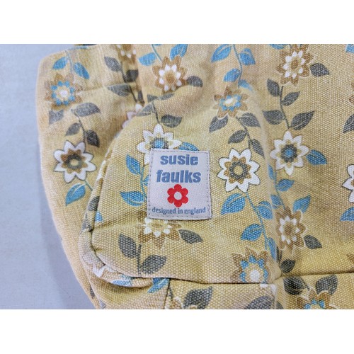 443 - 2x Cath Kidston handbags inc a British Patriotic design bag, a blue and white polka dot bag along wi... 