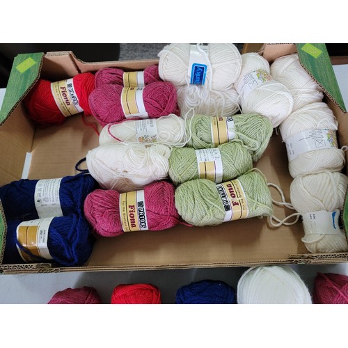 450 - Box containing a large quantity of knitting wool inc Patons Fiona green wool, Red wool, Patons Husky... 