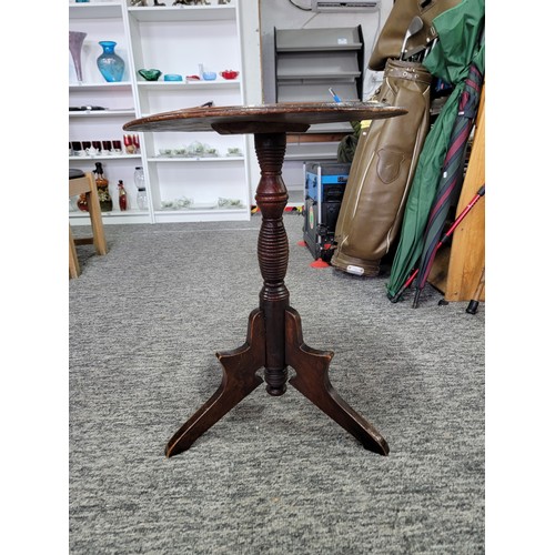 484 - Antique occasional table with inlaid chessboard to the top standing on tripod legs made of solid oak... 