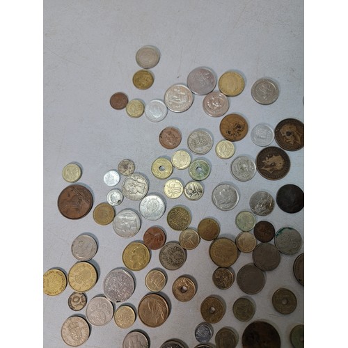 260 - A tub containing a large quantity of various vintage and antique world coins, please study photos fo... 