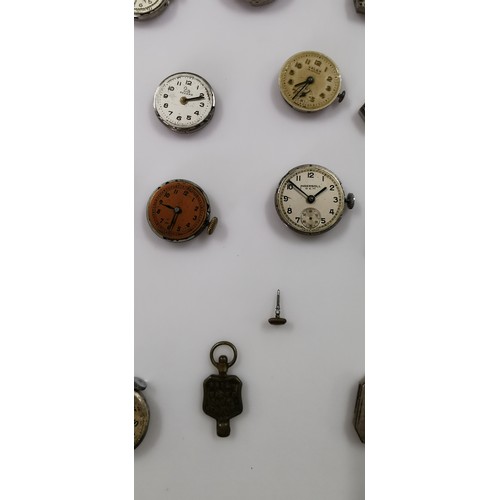 267B - Large quantity of various mechanical watch movements and dials, to include some good brand names. Mo... 