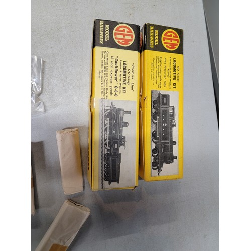 37 - 2x GEM 00 Gauge locomotive kits to include a 