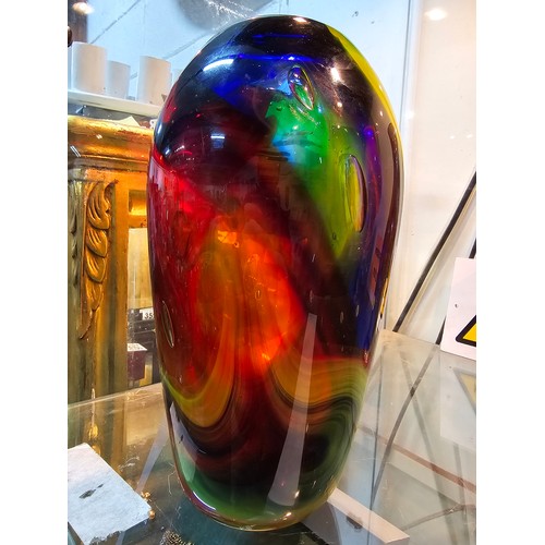 255 - 3 good quality art glass vases to include a stunning multi coloured hand blown glass vase featuring ... 