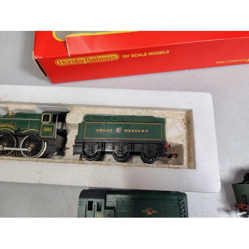 41 - Hornby 00 Gauge R.759 G.W.R. 4-6-0 Albert Hall locomotive in good overall condition with its origina... 