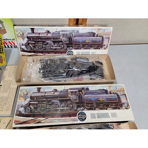 31 - Quantity of 6x model kits inc a new and sealed Heljan HO AH5 railway walk bridge, along with 2x Airf... 