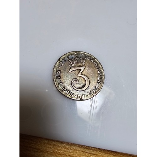 322 - Good collection of antique coins to include many British silver coins, world silver coins & other co... 