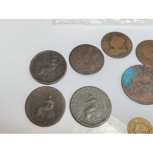 322 - Good collection of antique coins to include many British silver coins, world silver coins & other co... 