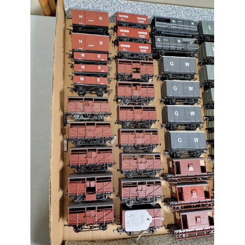 32 - Box containing a large quantity of 42x airfix oo gauge rolling stock inc LMS, GW, Chubb, NE etc, all... 