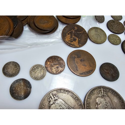 323 - Selection of organized antique British coins covering various reigns which includes 2x good conditio... 