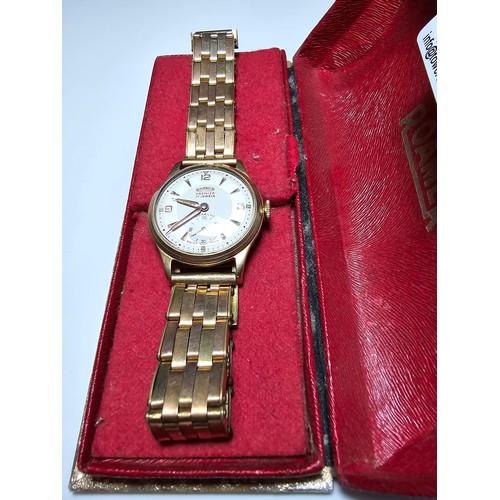 330 - Good quality vintage Roamer Premier Gents watch with hallmarked 9ct. yellow gold case on a good qual... 