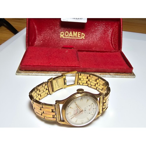 330 - Good quality vintage Roamer Premier Gents watch with hallmarked 9ct. yellow gold case on a good qual... 