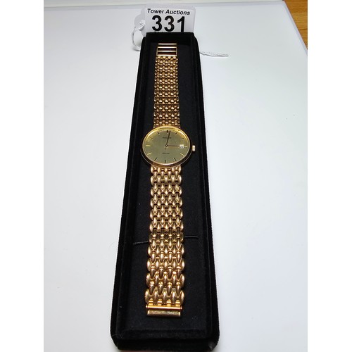 331 - Good quality hallmarked 9ct. yellow gold gents wristwatch by Accurist which feature 9ct. gold strap ... 