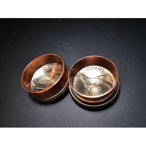 340 - Good quality vintage copper lidded pot made out of two Irish coins to each side, dated 1959. Beautif... 