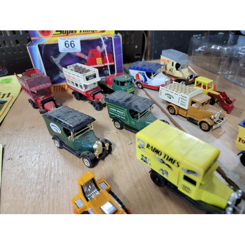 66 - A boxed diecast Matchbox Super kings K1 hydraulic digger along with 12x diecast vehicles inc 4x radi... 