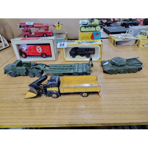 64 - 5x diecast vehicles inc 2x boxed diecast items inc a boxed Vanguards Guinness truck and a boxed Corg... 