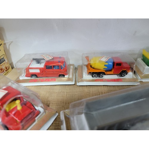 83 - Qty of diecast model vehicles mostly by Majorette, the collection includes Corgi Proteus Campbell Bl... 