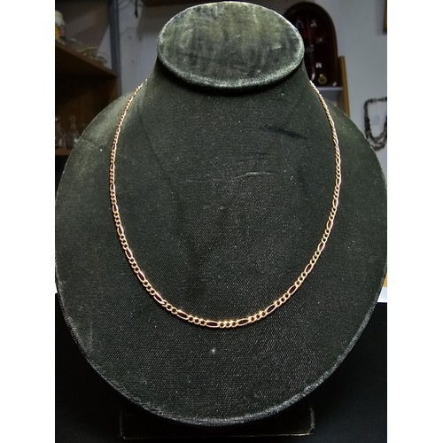 354 - A good quality hallmarked 9ct gold Italy neck chain with a Figaro link design, in excellent clean co... 