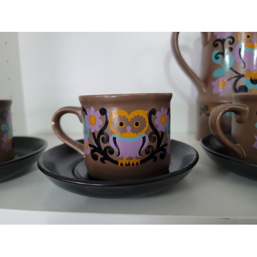 110 - Collectable & Rare Sadler part coffee set with owl design, the set consists of coffee pot, 4x cups, ... 