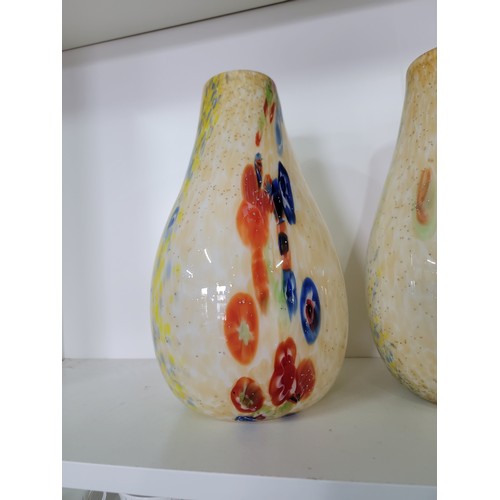 116 - 2x large vintage art glass Murano teardrop confetti style vases. Measures 31.5cm height.