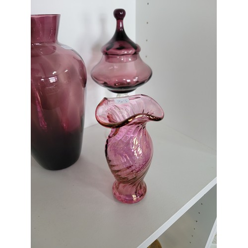 120 - Collection of 7x art glass pieces which includes amethyst glass vases, footed bowl, lidded amethyst ... 